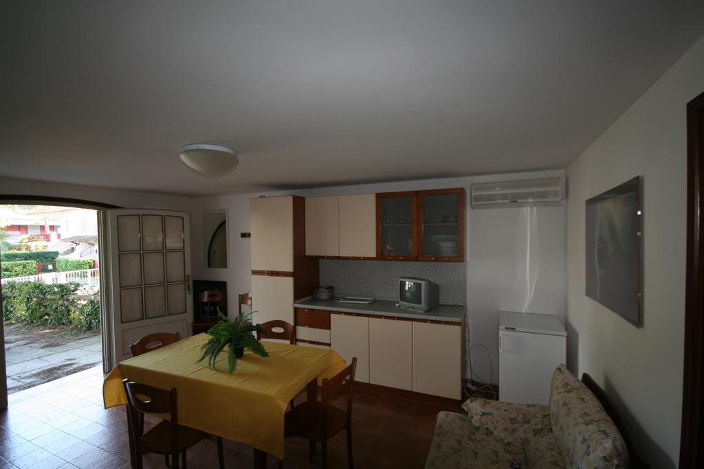 Ba - Villa Stella - 3 Apartments- 리그나노 사비아도로 외부 사진